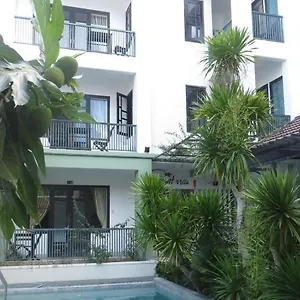Villa Starfruit